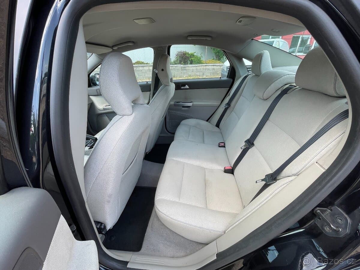2012 Volvo S40 - 9