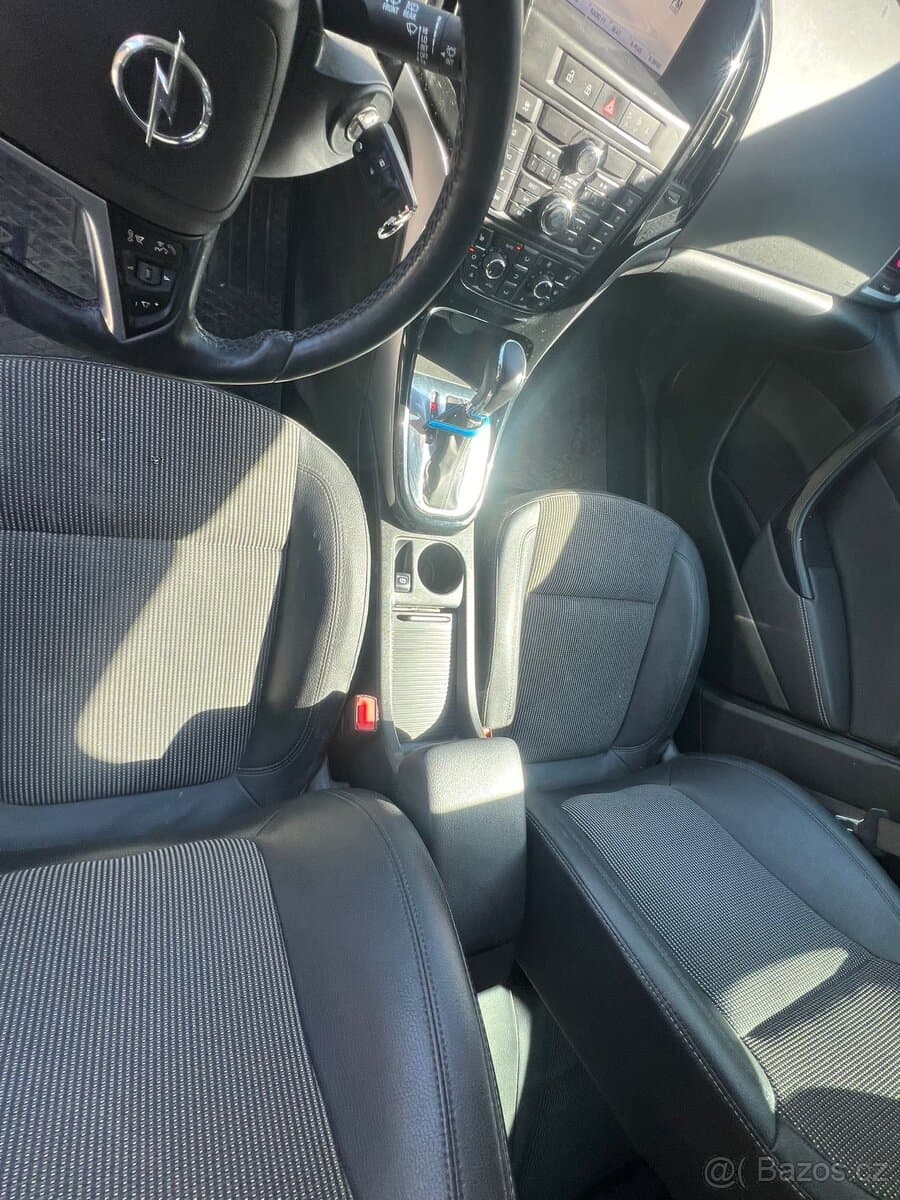2015 Opel ASTRA - 9