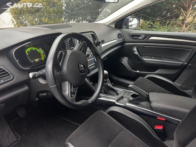 2017 Renault MEGANE - 9