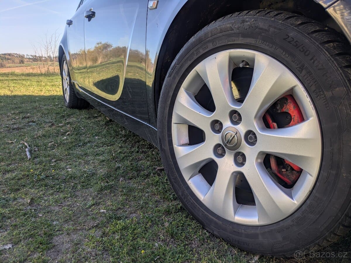 Opel INSIGNIA - 9