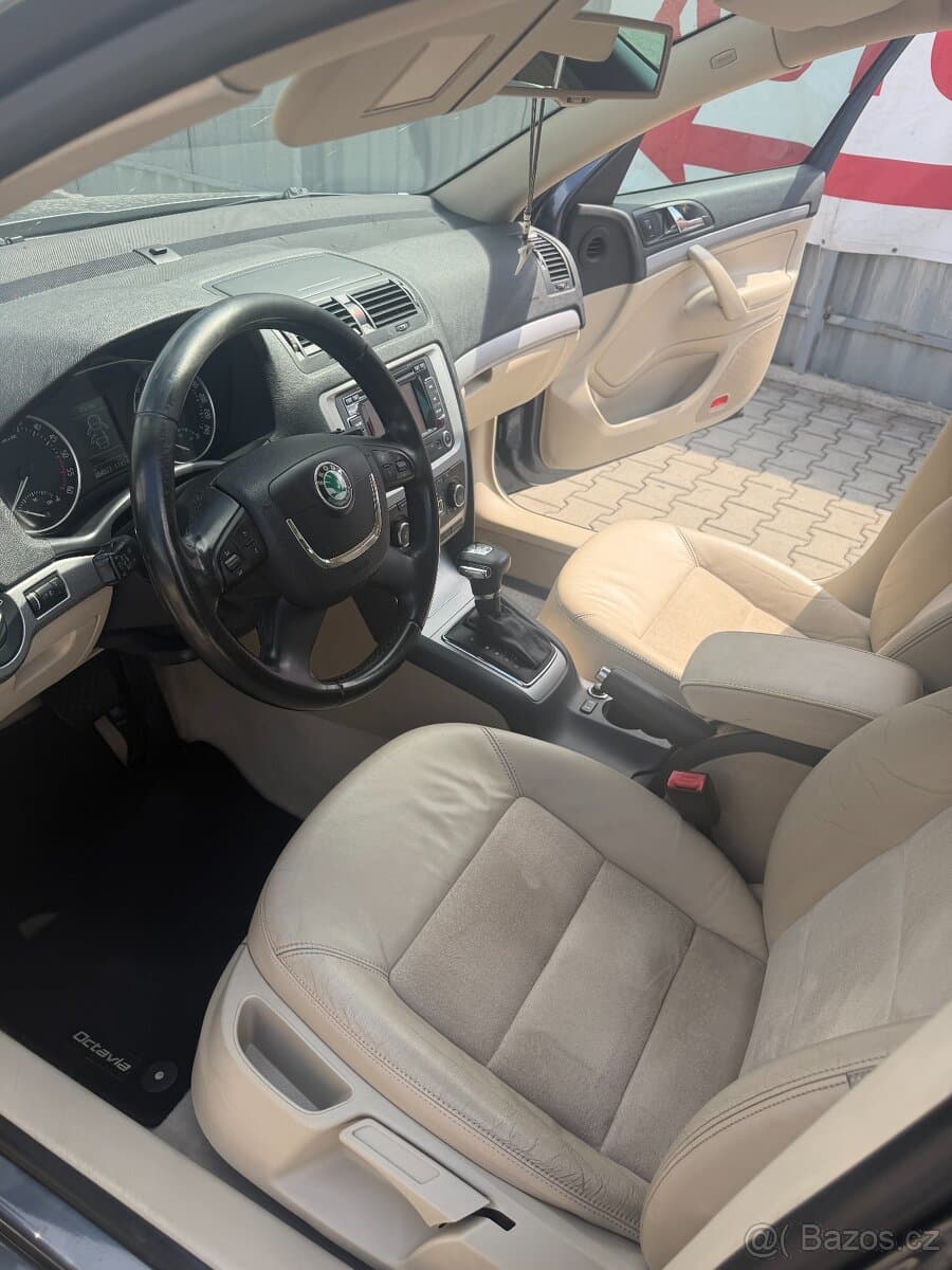 Škoda OCTAVIA - 9