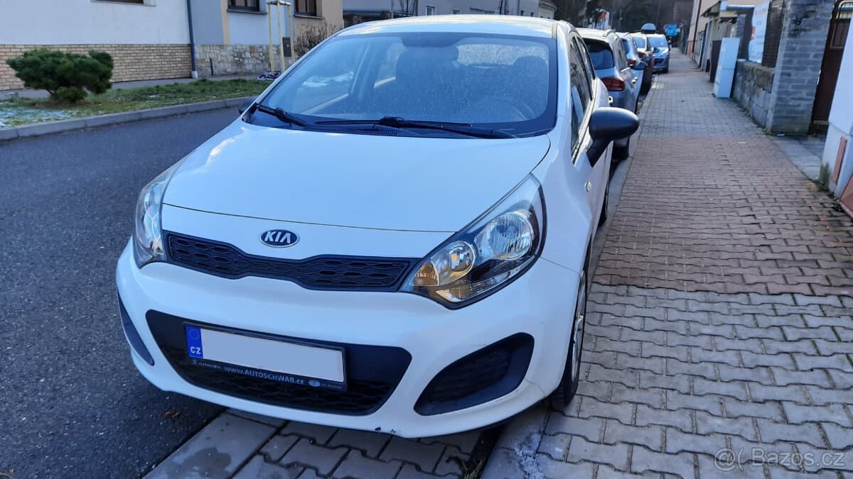 2013 Kia RIO - 9