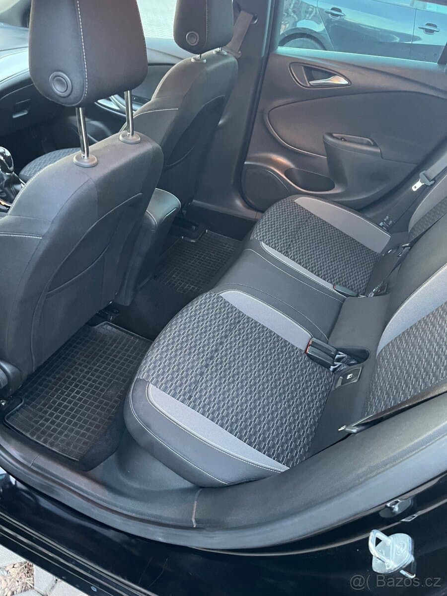 Opel ASTRA - 9