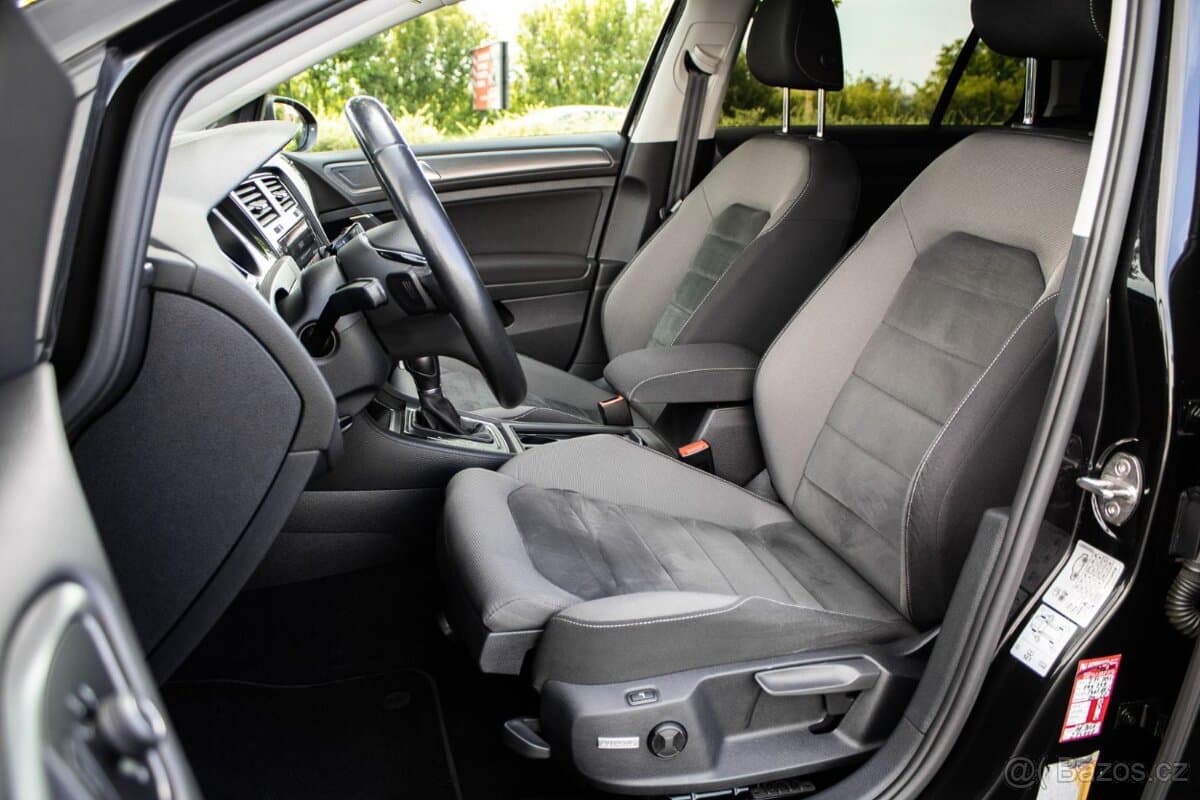 2017 Volkswagen GOLF - 9