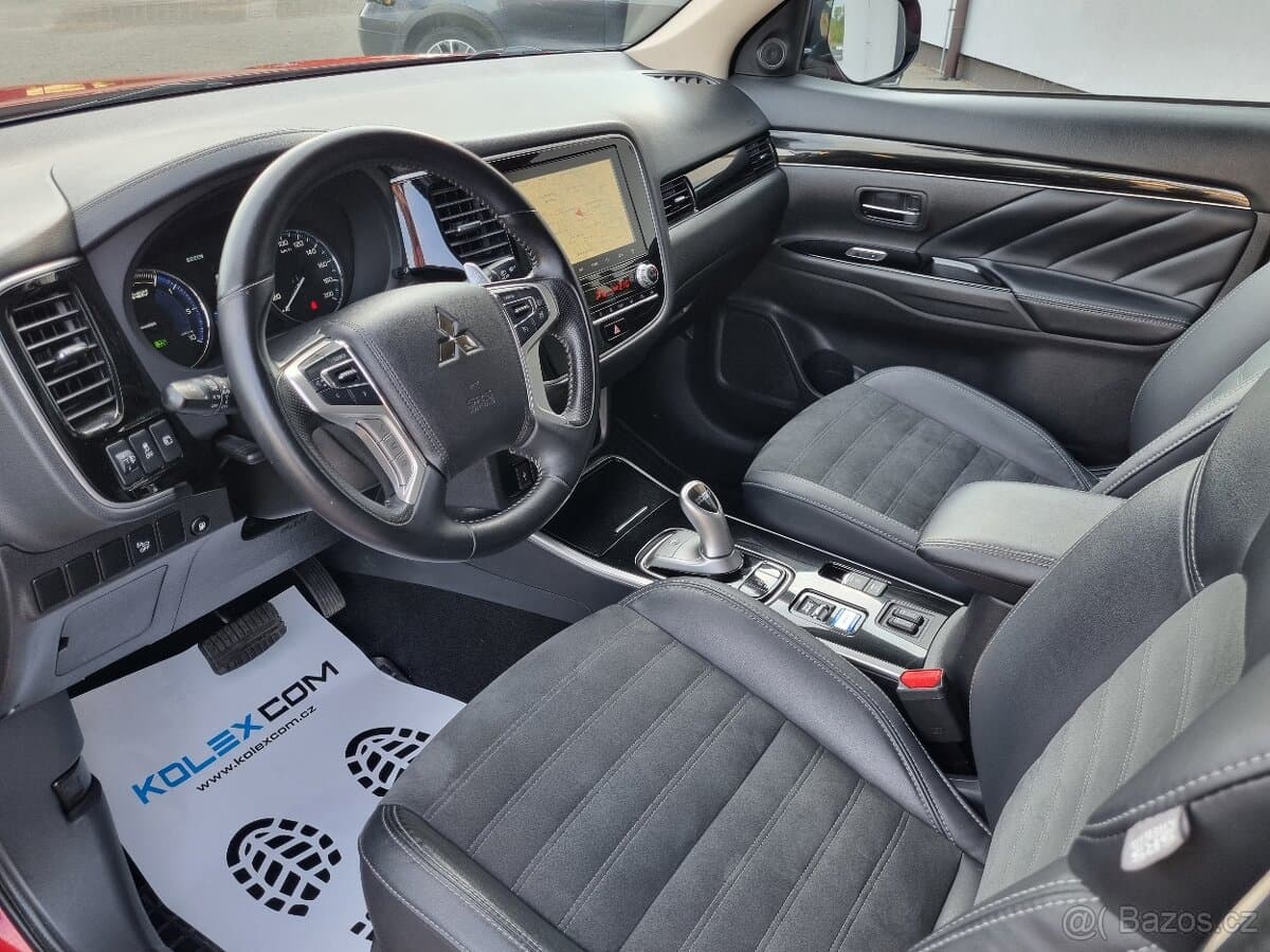 2021 Mitsubishi OUTLANDER - 9