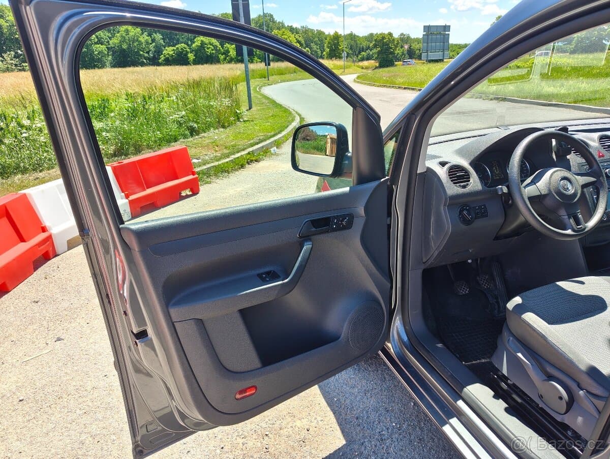 2013 Volkswagen CADDY - 9