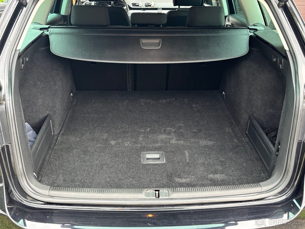 2014 Volkswagen PASSAT - 9