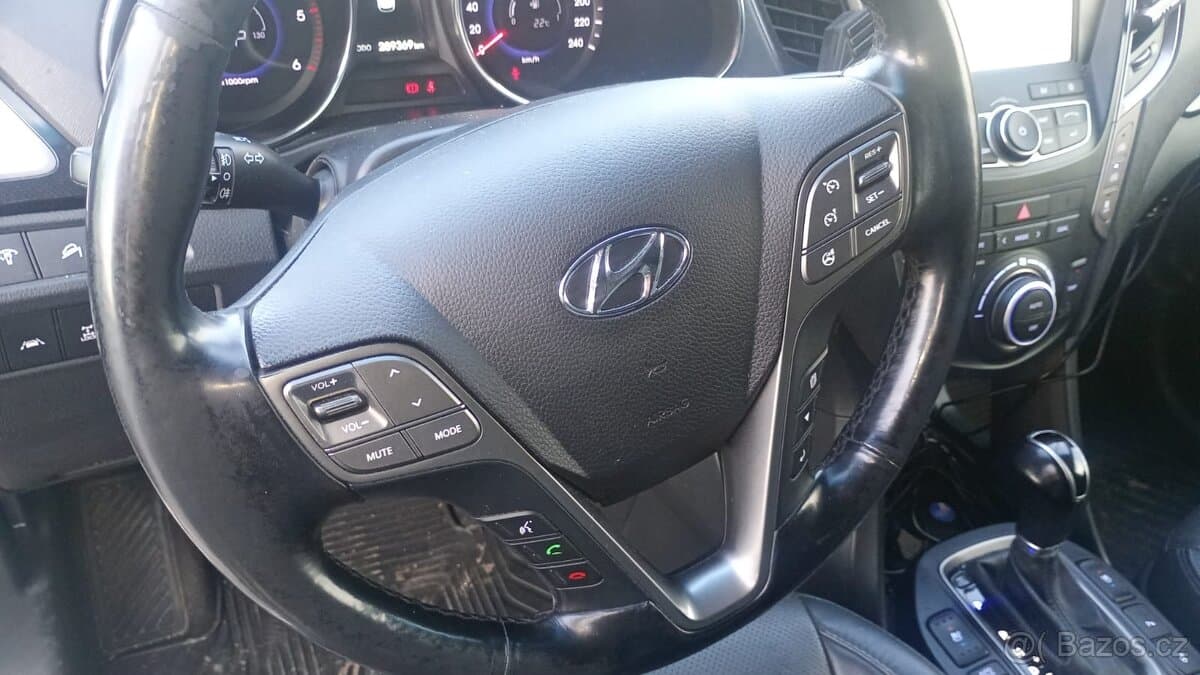2016 Hyundai SANTA FE - 9