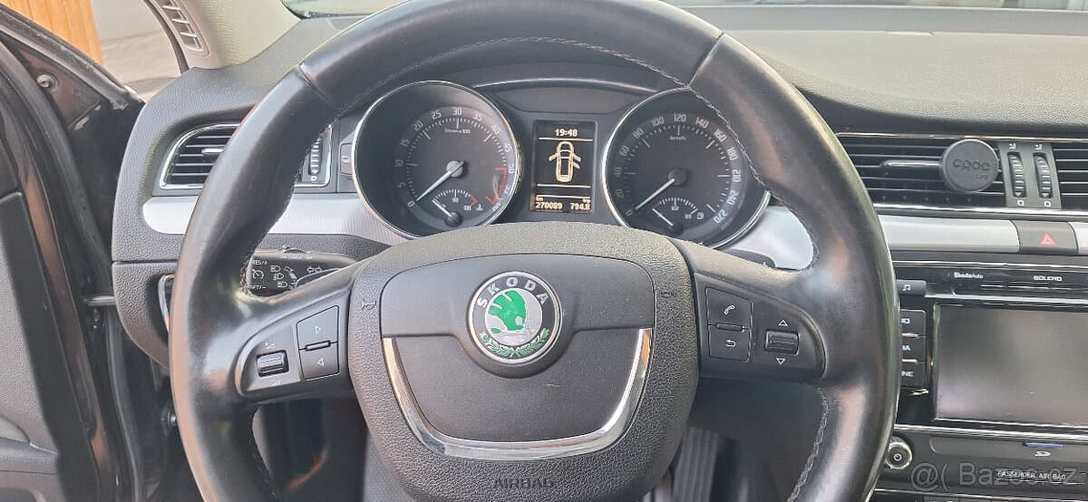 2011 Škoda SUPERB - 9