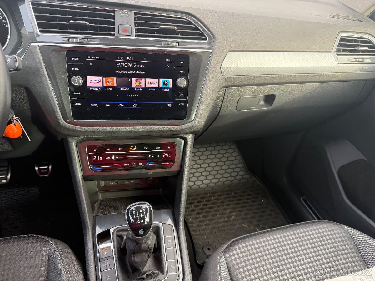 2021 Volkswagen TIGUAN - 9