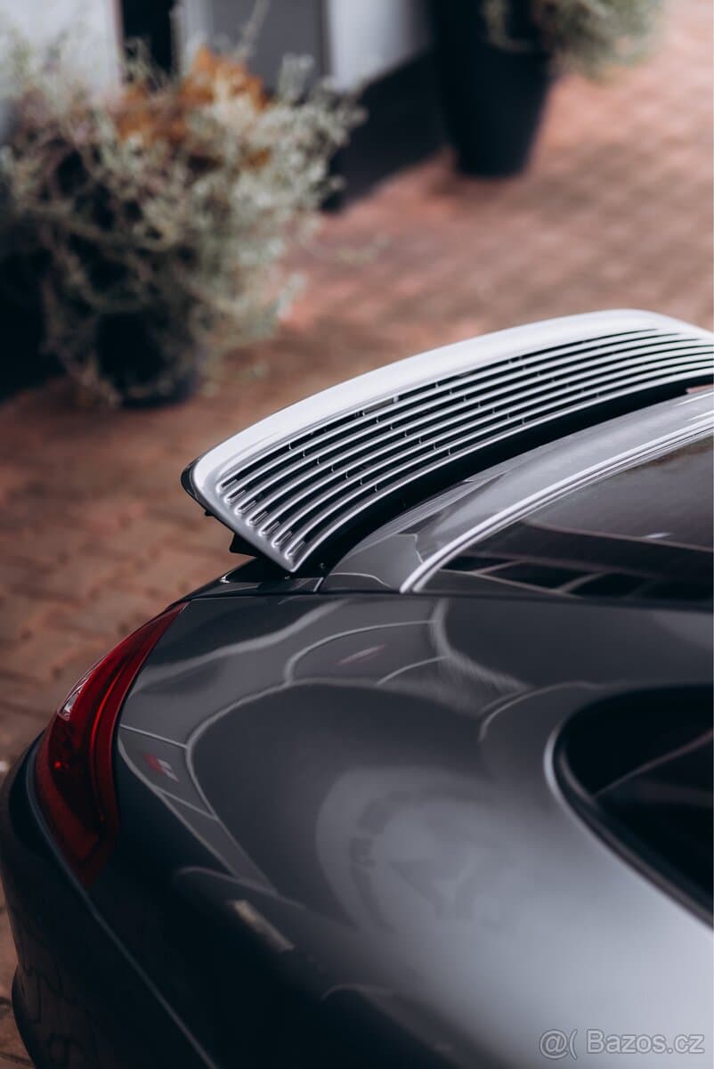 Porsche 911 - 9