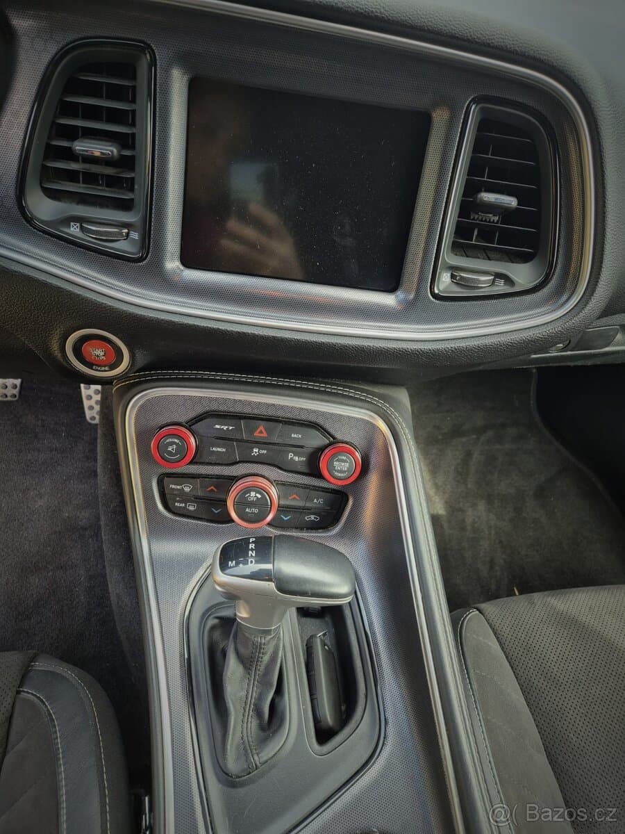 2015 Dodge CHALLENGER - 9