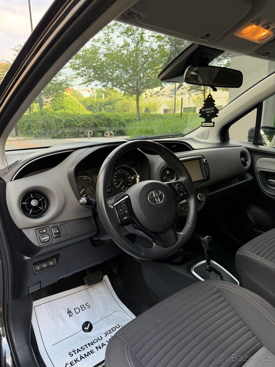 2018 Toyota YARIS - 9