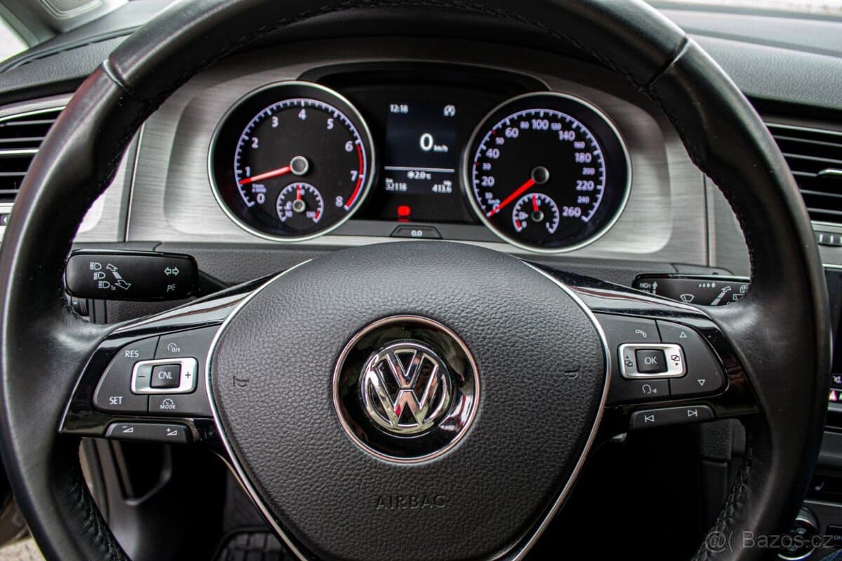 2016 Volkswagen GOLF - 9