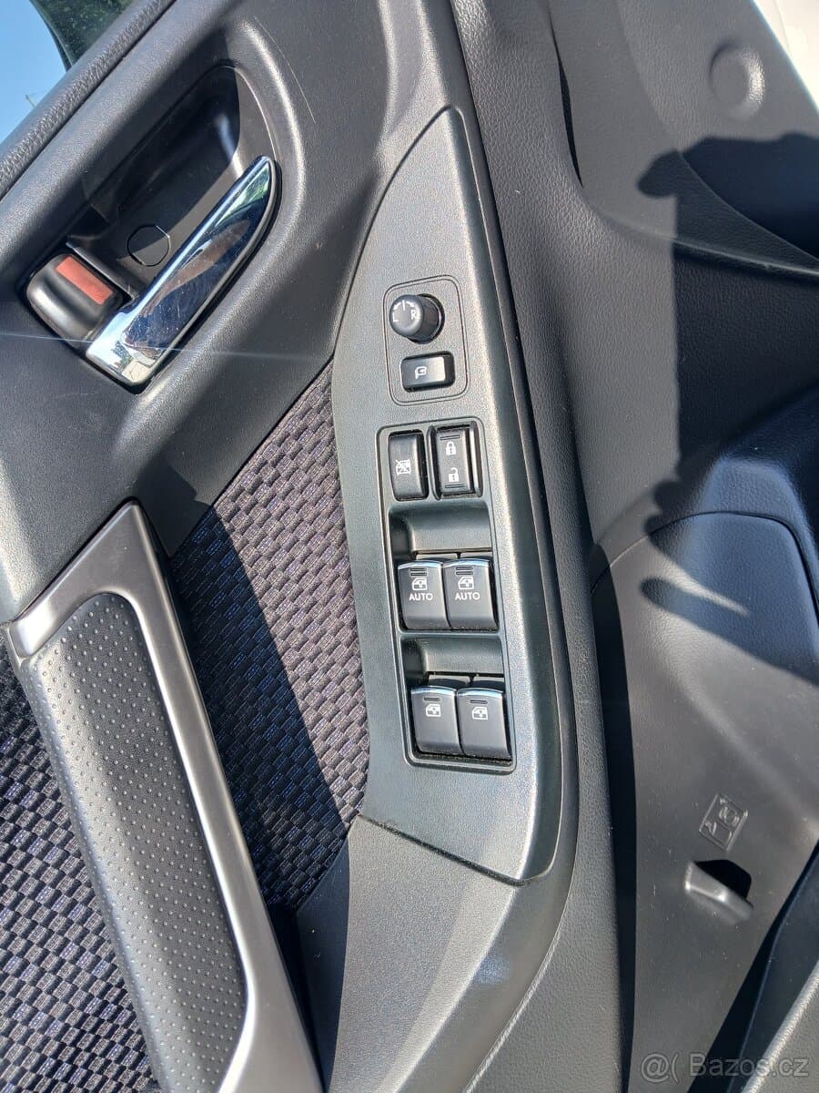 2017 Subaru FORESTER - 9