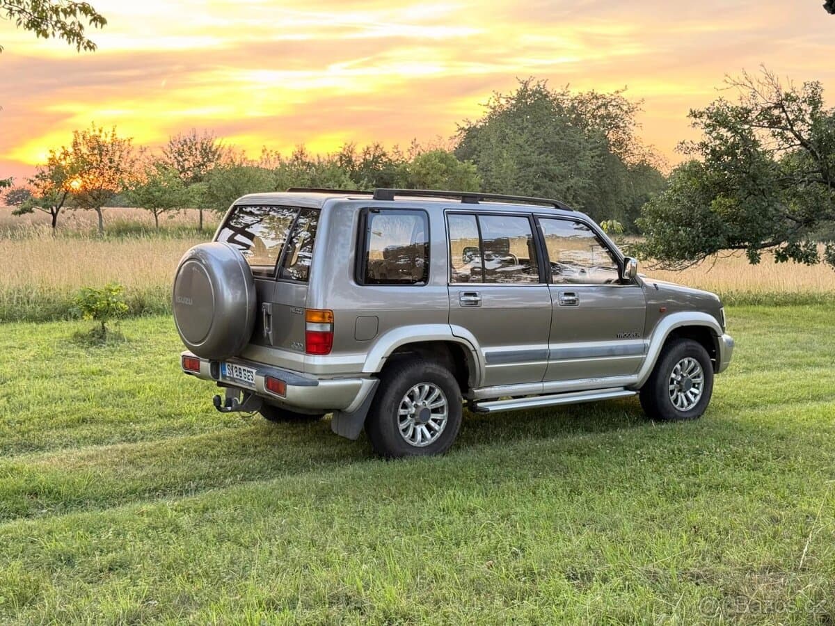 2001 Isuzu TROOPER - 9