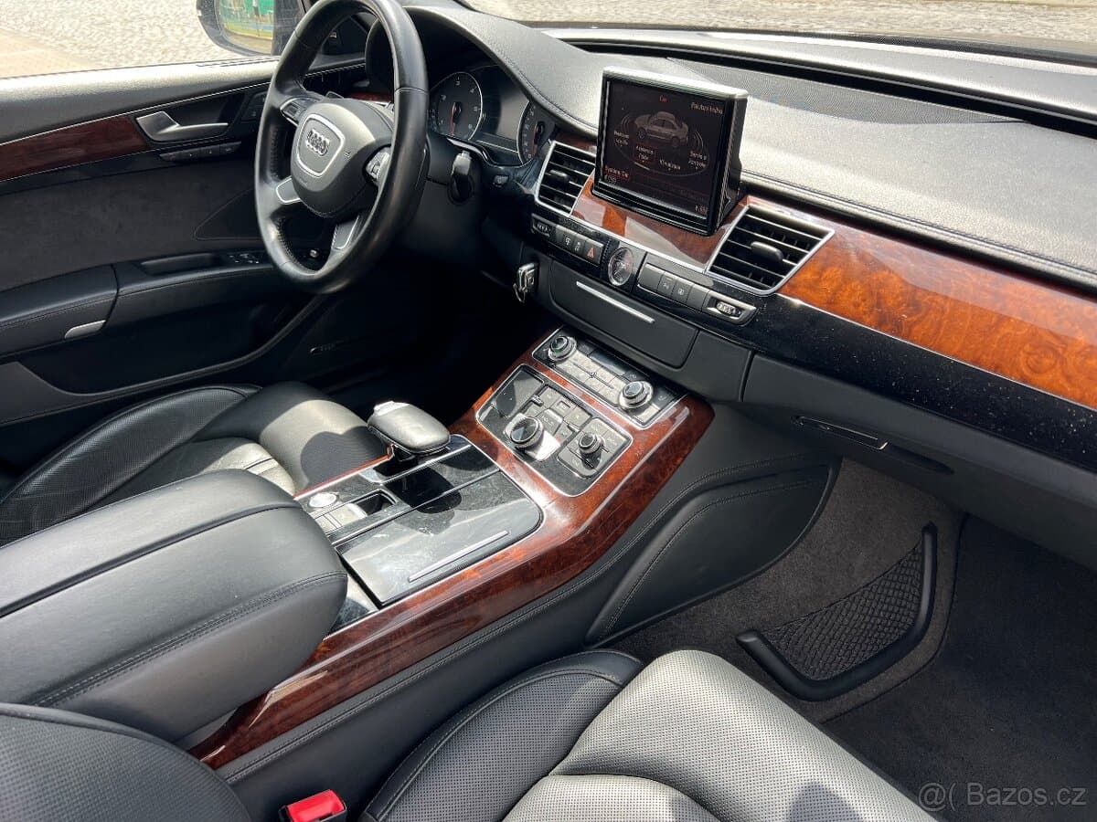 2010 Audi A8 - 9