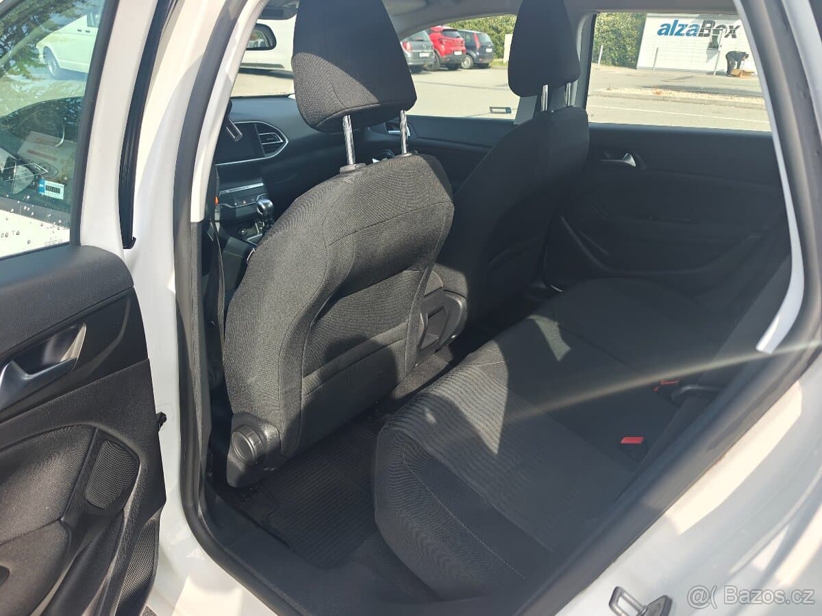 2016 Peugeot 308 - 9