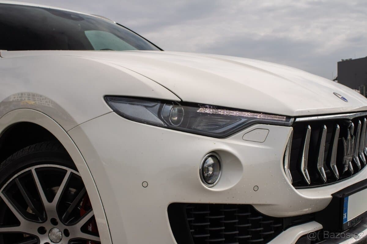 2016 Maserati LEVANTE - 9