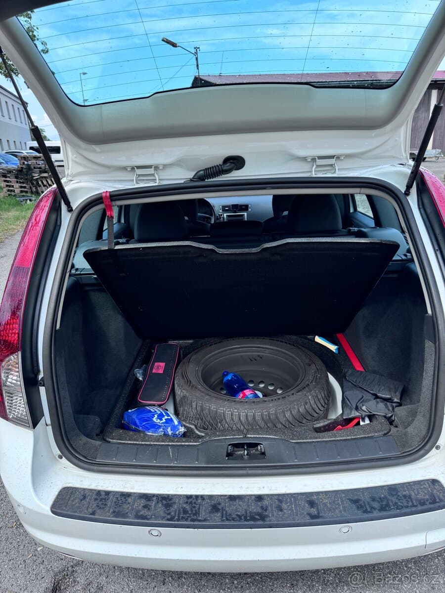 2008 Volvo V50 - 9