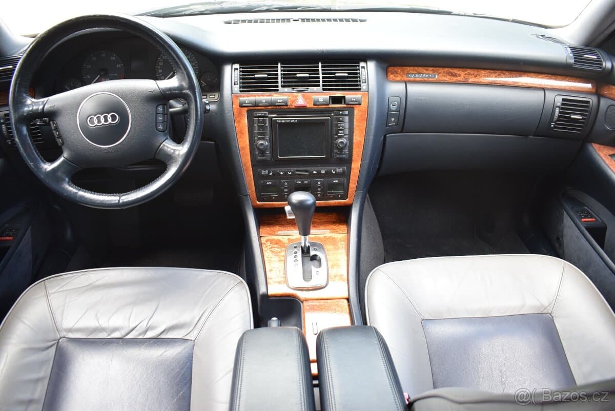 2001 Audi S8 - 9