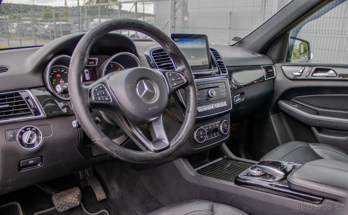2017 Mercedes-Benz GL - 9