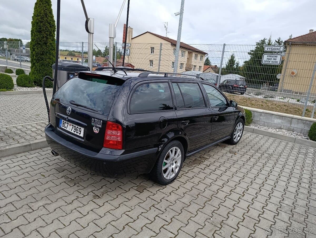 Škoda OCTAVIA - 9