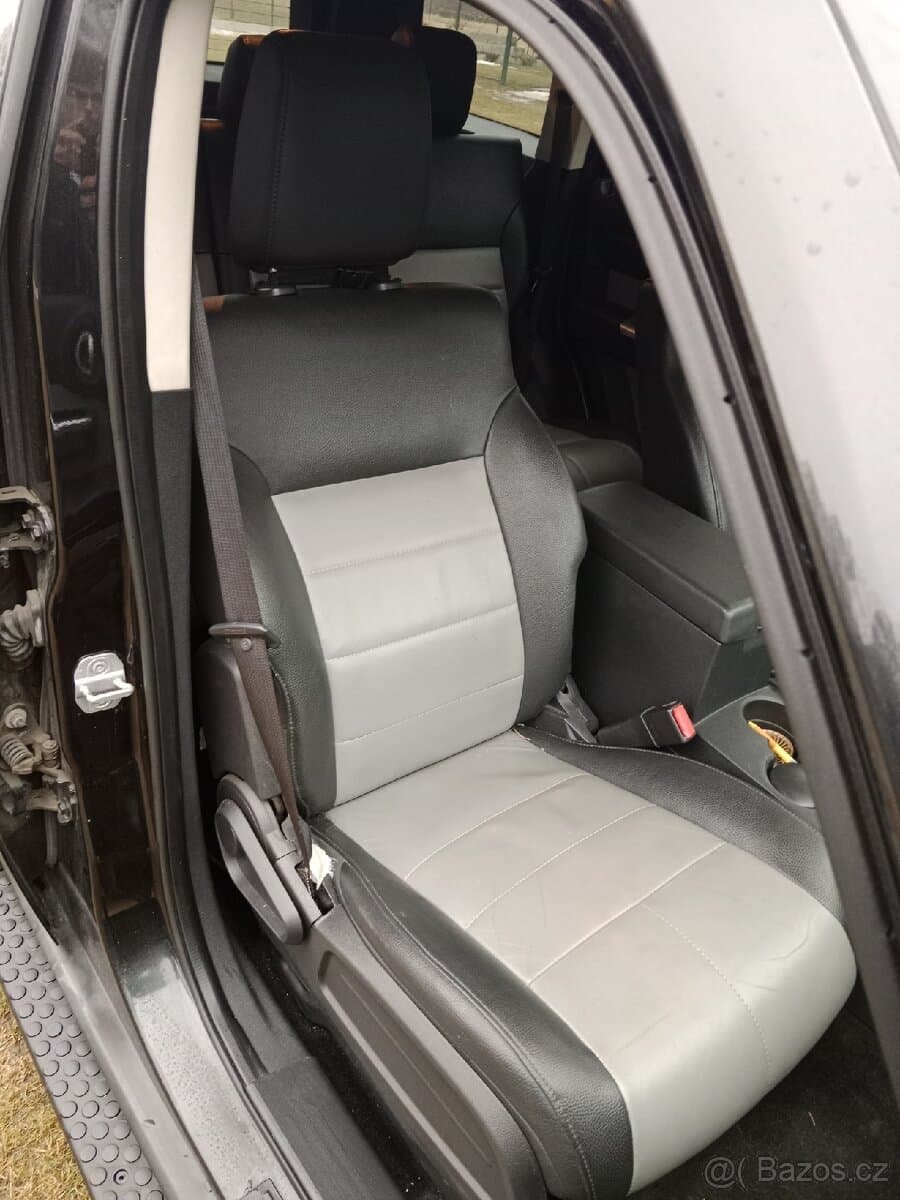 2009 Dodge NITRO - 9