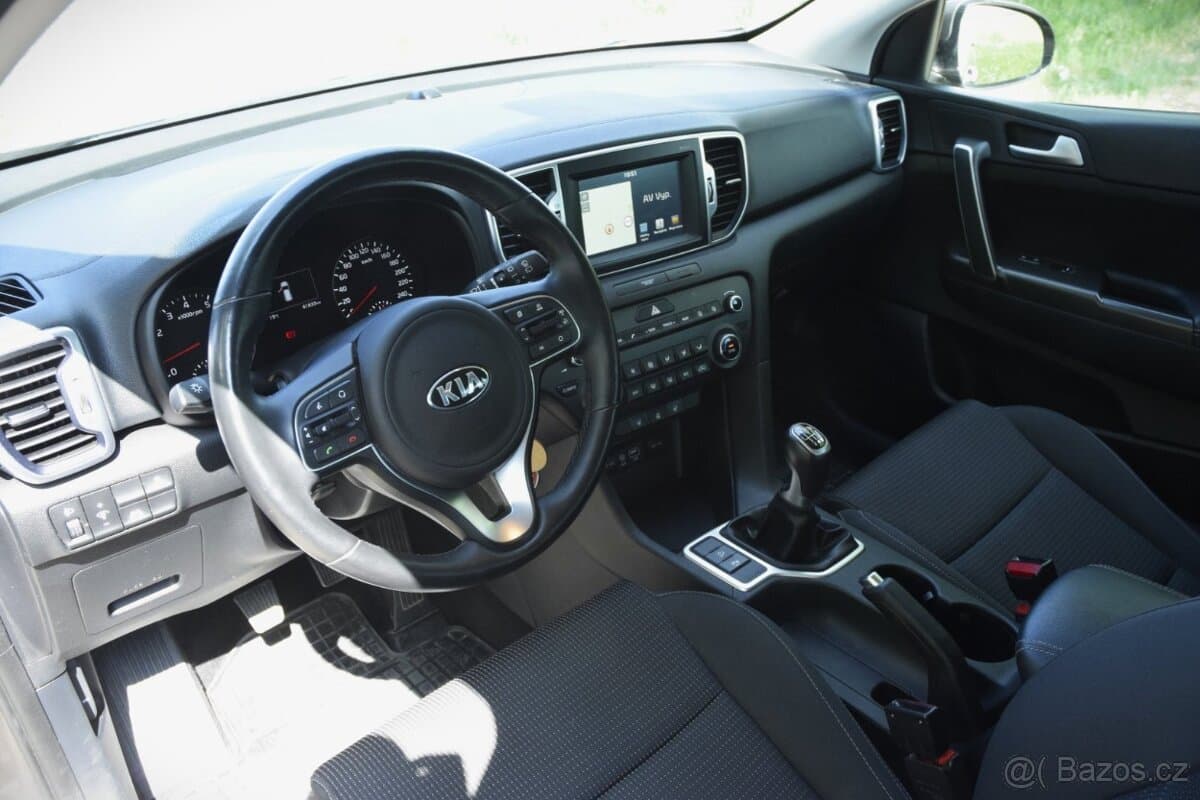 2018 Kia SPORTAGE - 9