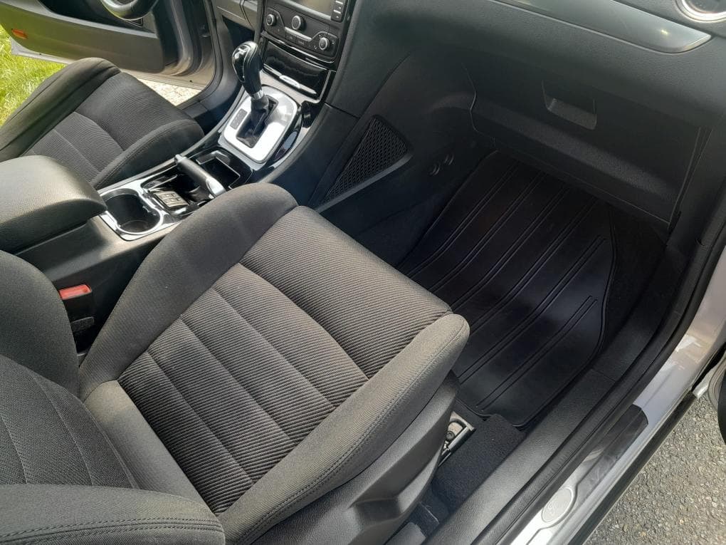 2011 Ford S-MAX - 9