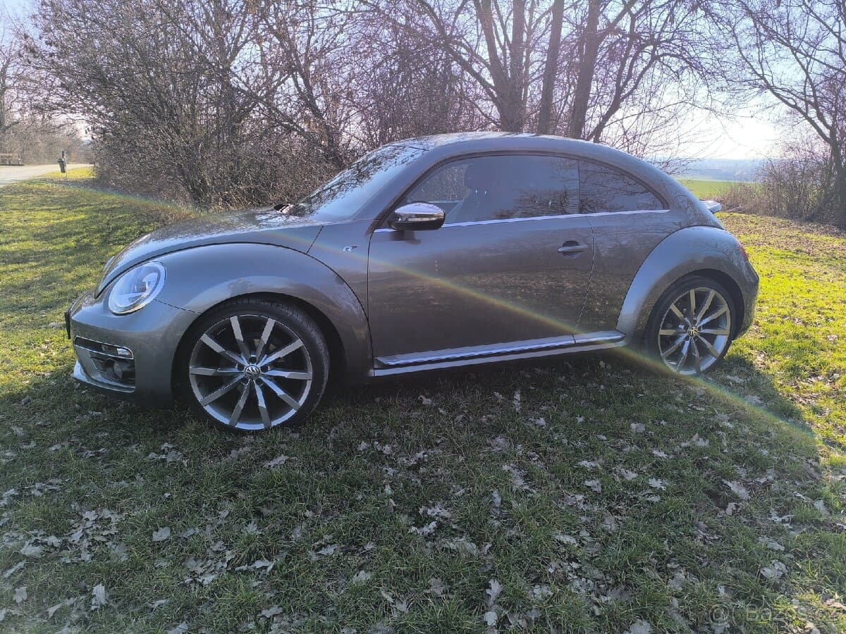 2016 Volkswagen BEETLE - 9