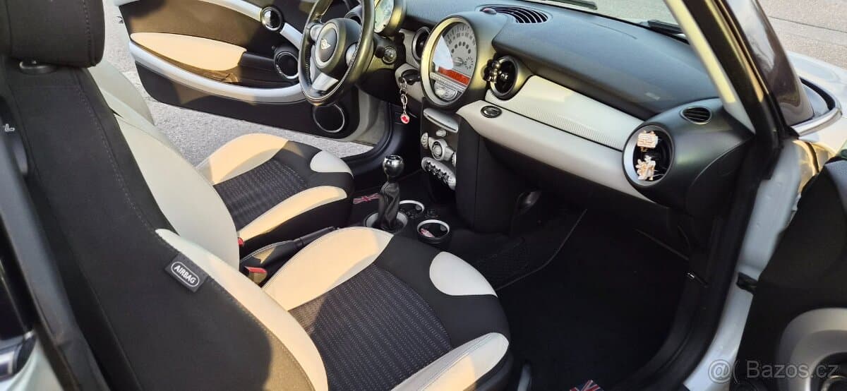 2010 Mini COOPER - 9