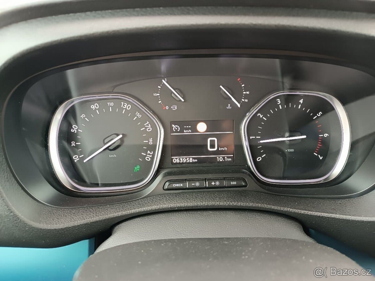 2019 Peugeot TRAVELLER - 9