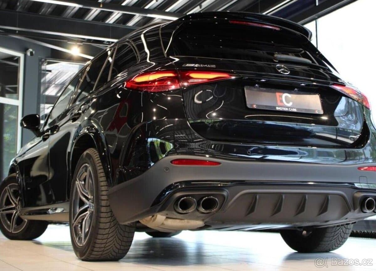 2025 Mercedes-Benz GLC - 9