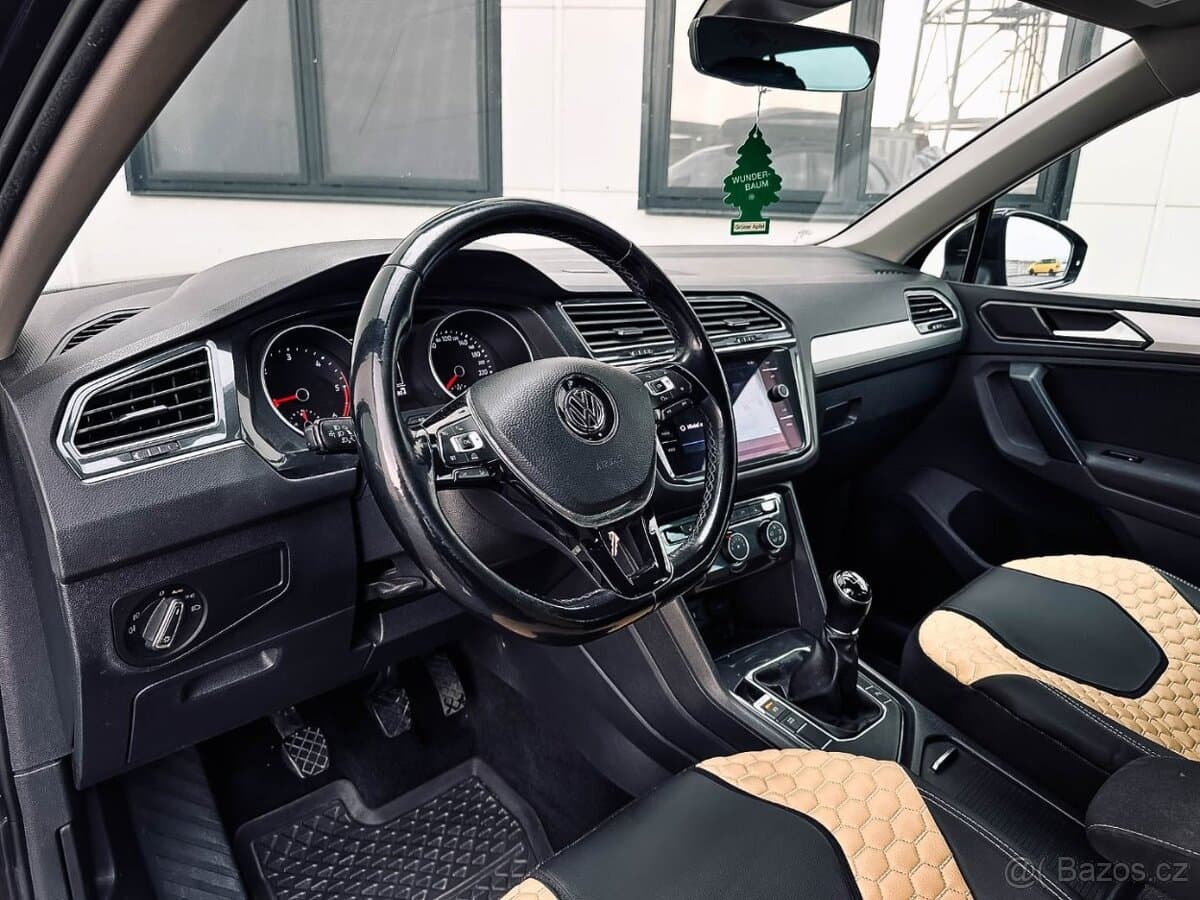 2017 Volkswagen TIGUAN - 9