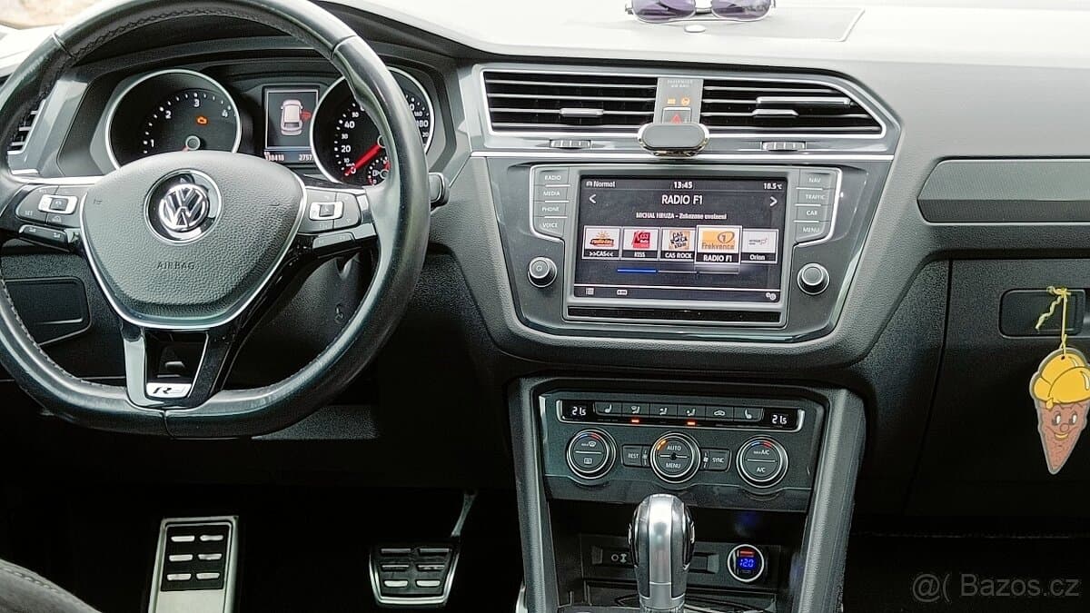 2017 Volkswagen TIGUAN - 9