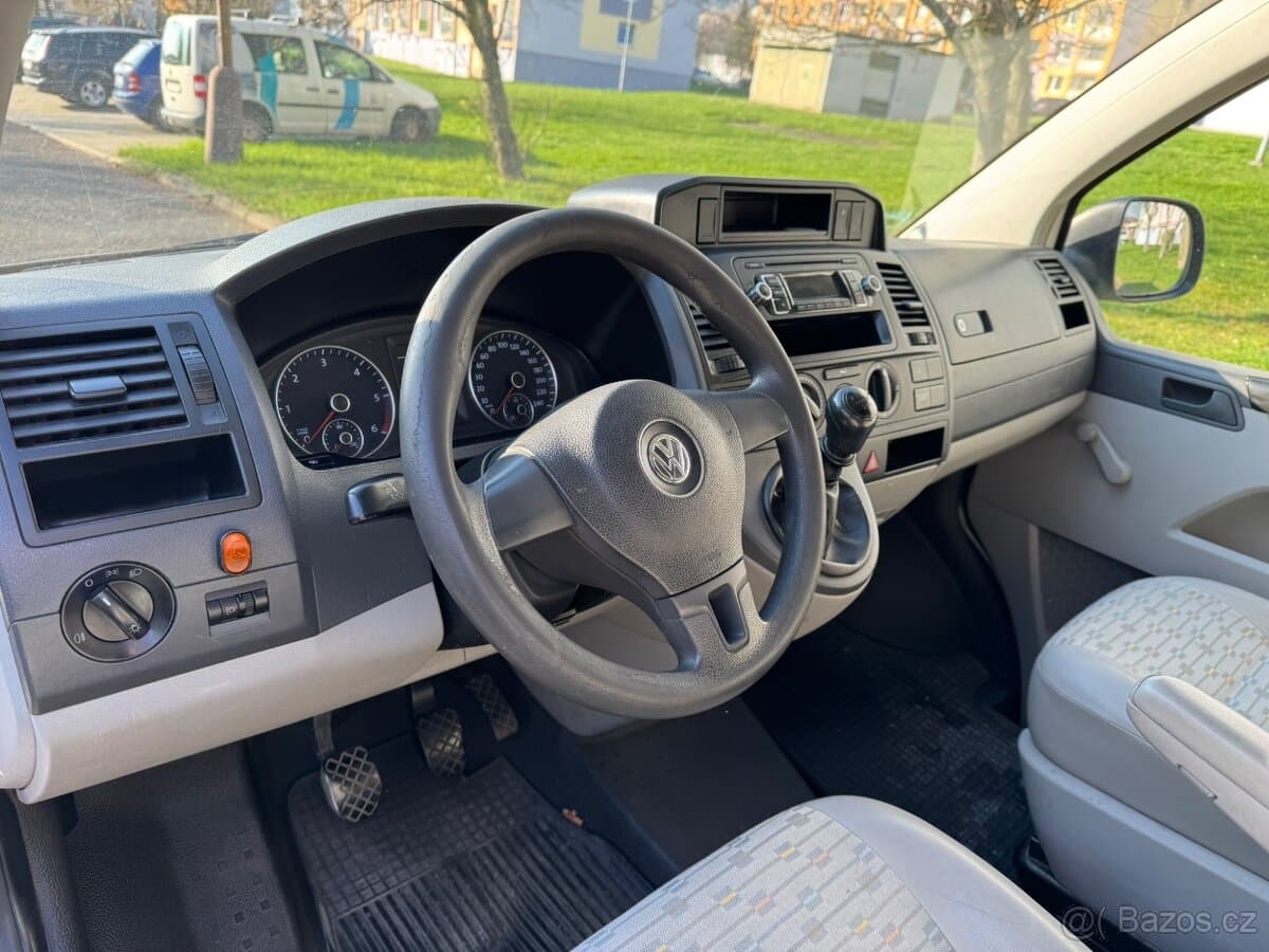 2012 Volkswagen TRANSPORTER - 9
