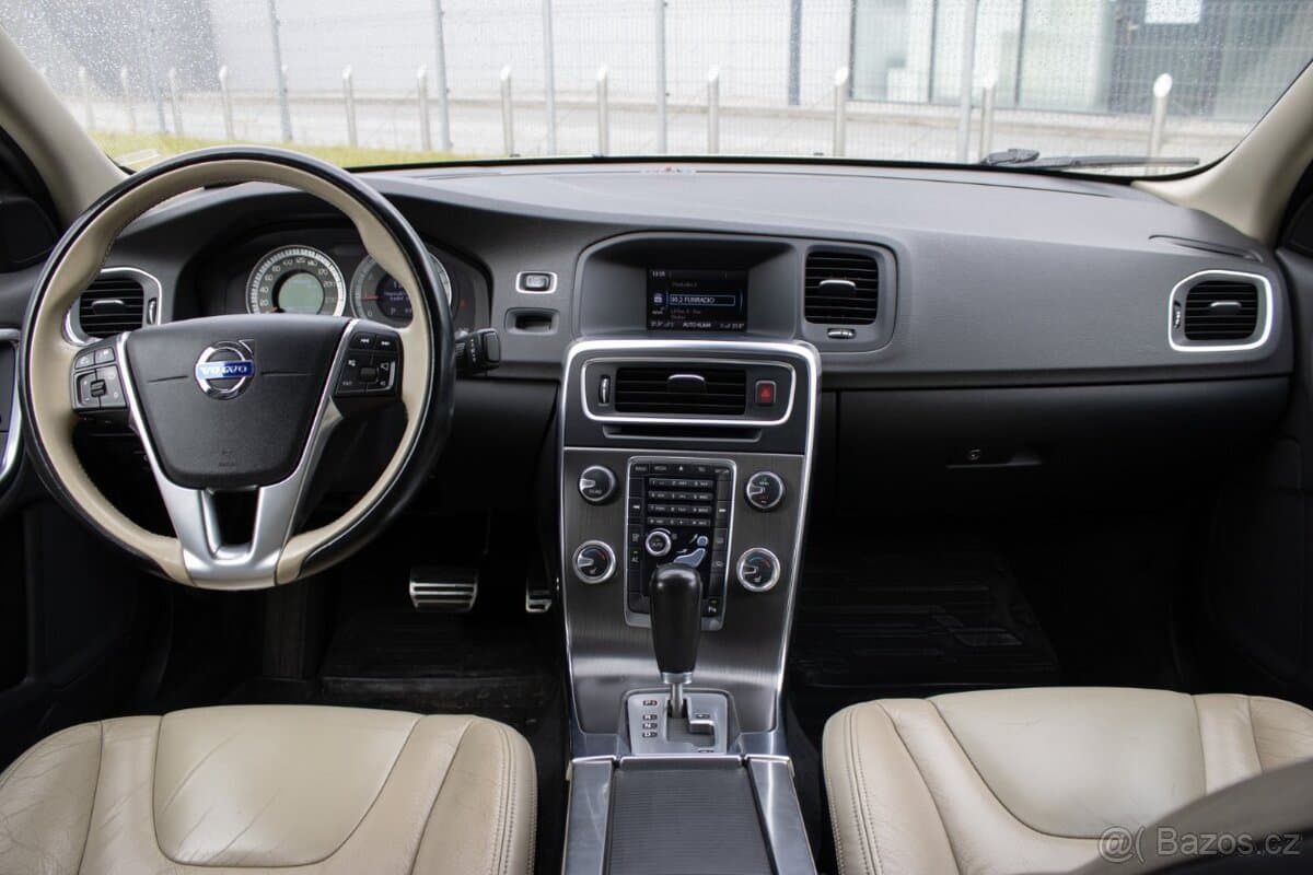 2011 Volvo S60 - 9