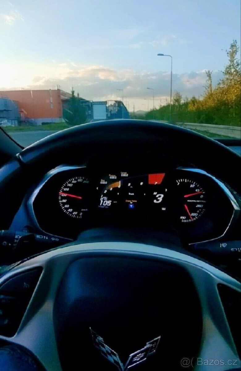 2016 Chevrolet CORVETTE - 9