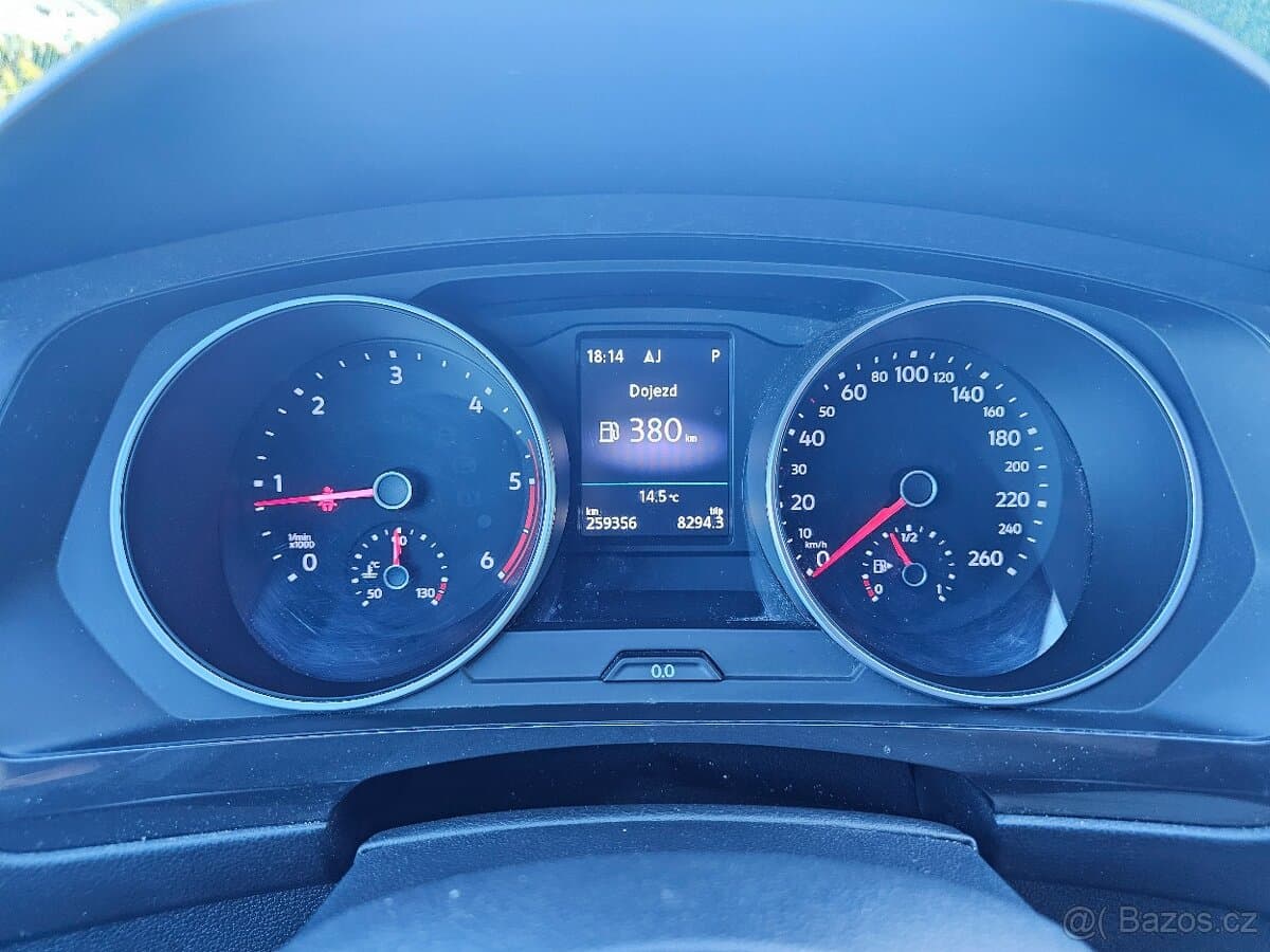 2017 Volkswagen TIGUAN - 9