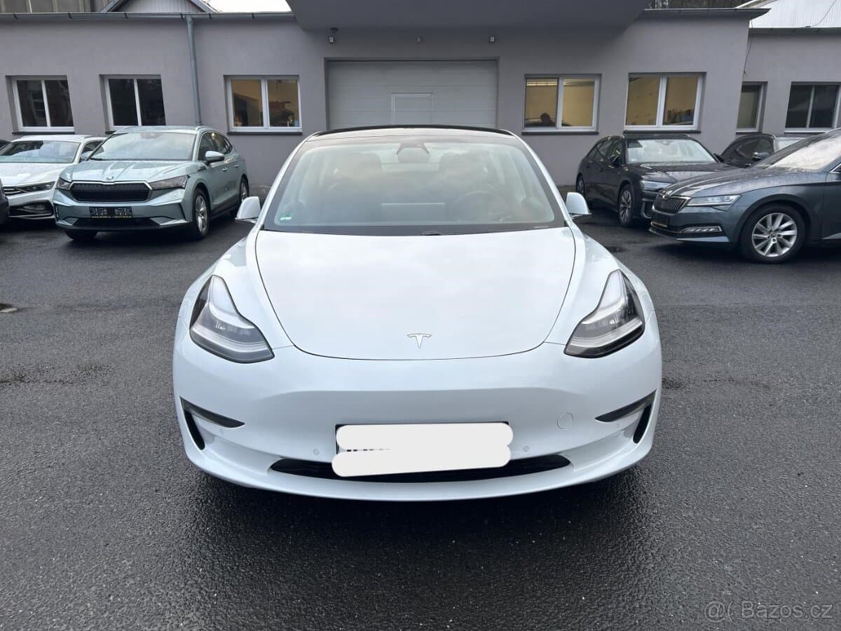 2020 Tesla MODEL 3 - 9
