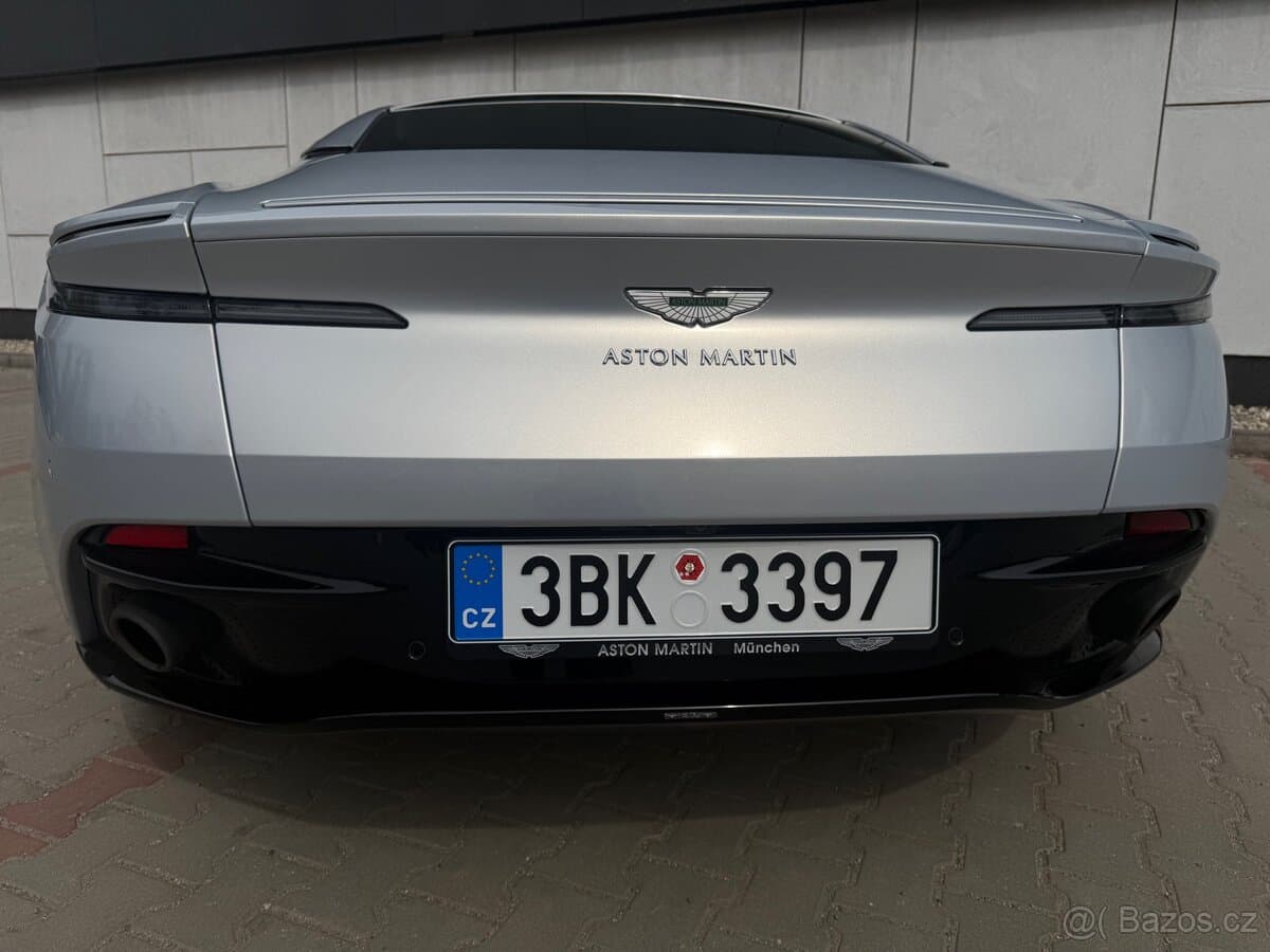 2019 Aston Martin DB11 - 9