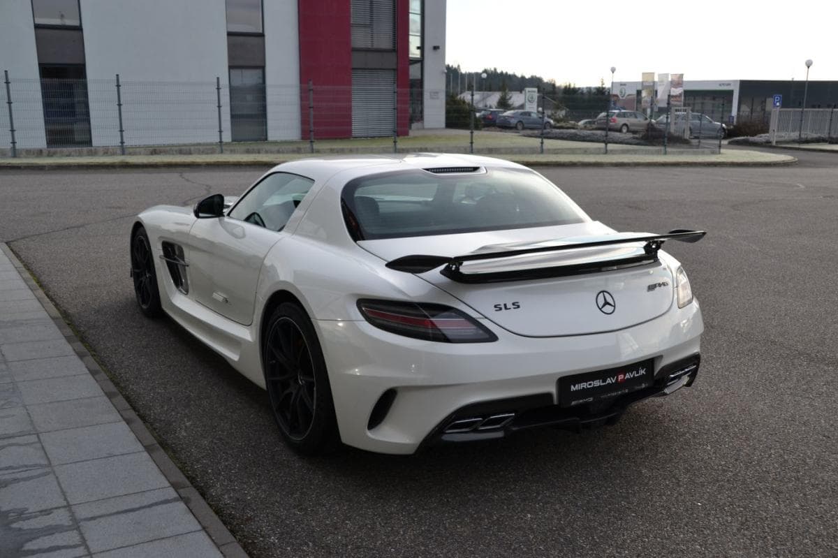 2014 Mercedes-Benz SLS - 10