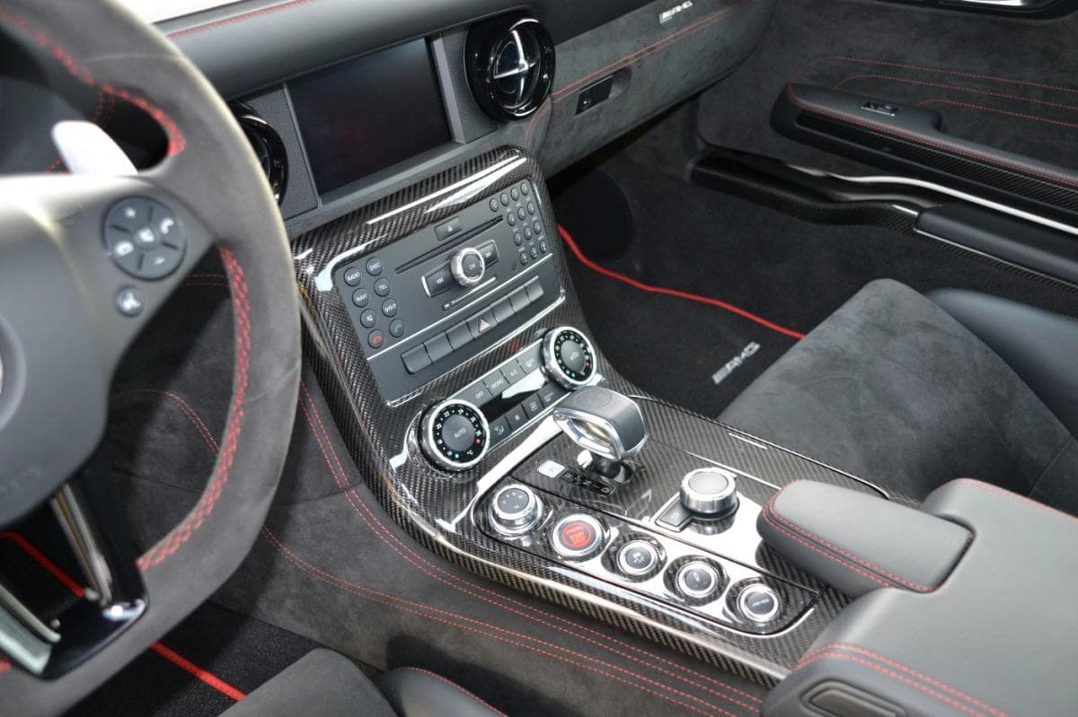 2014 Mercedes-Benz SLS - 12
