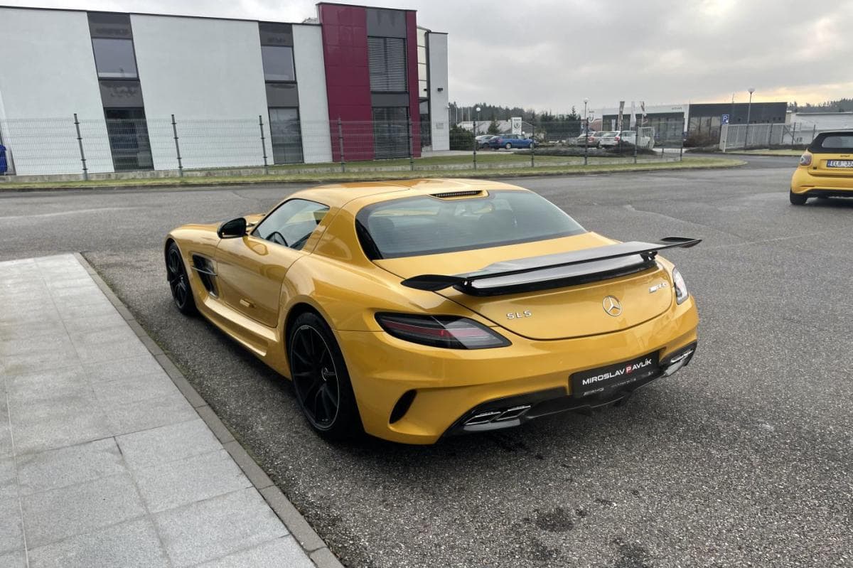 2014 Mercedes-Benz SLS - 13