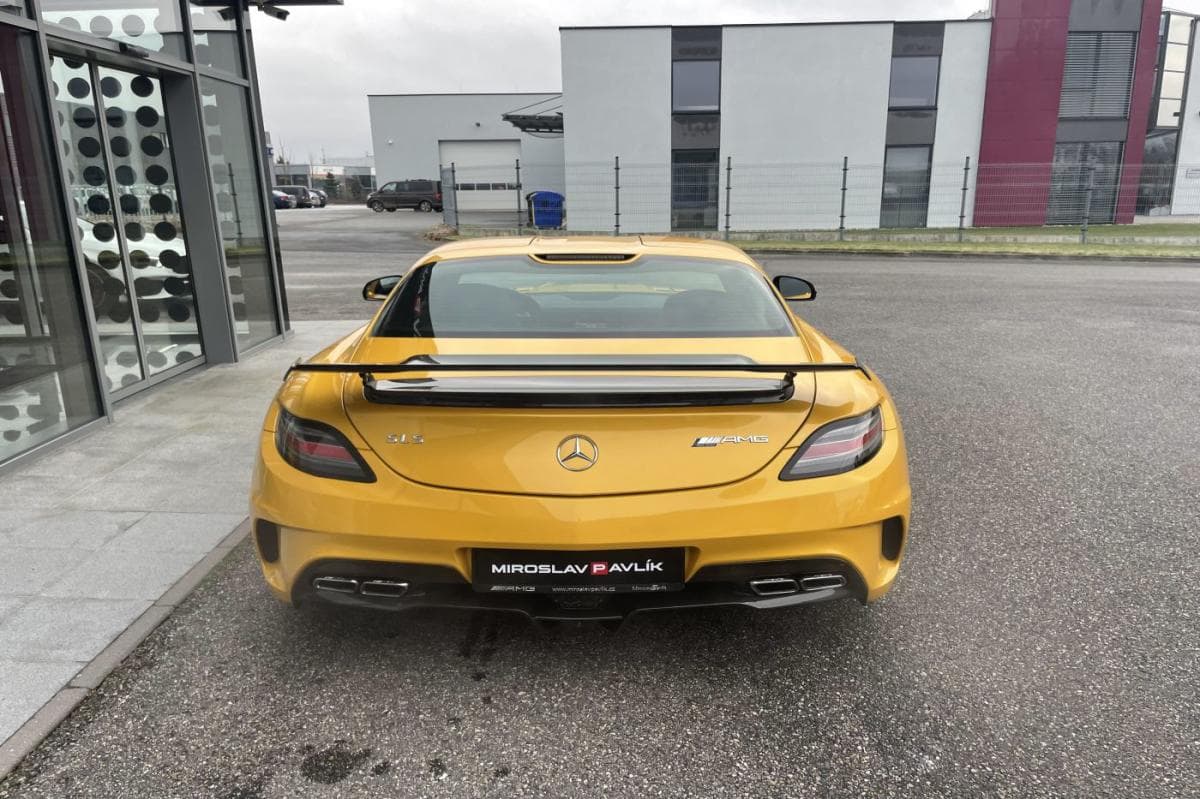 2014 Mercedes-Benz SLS - 18
