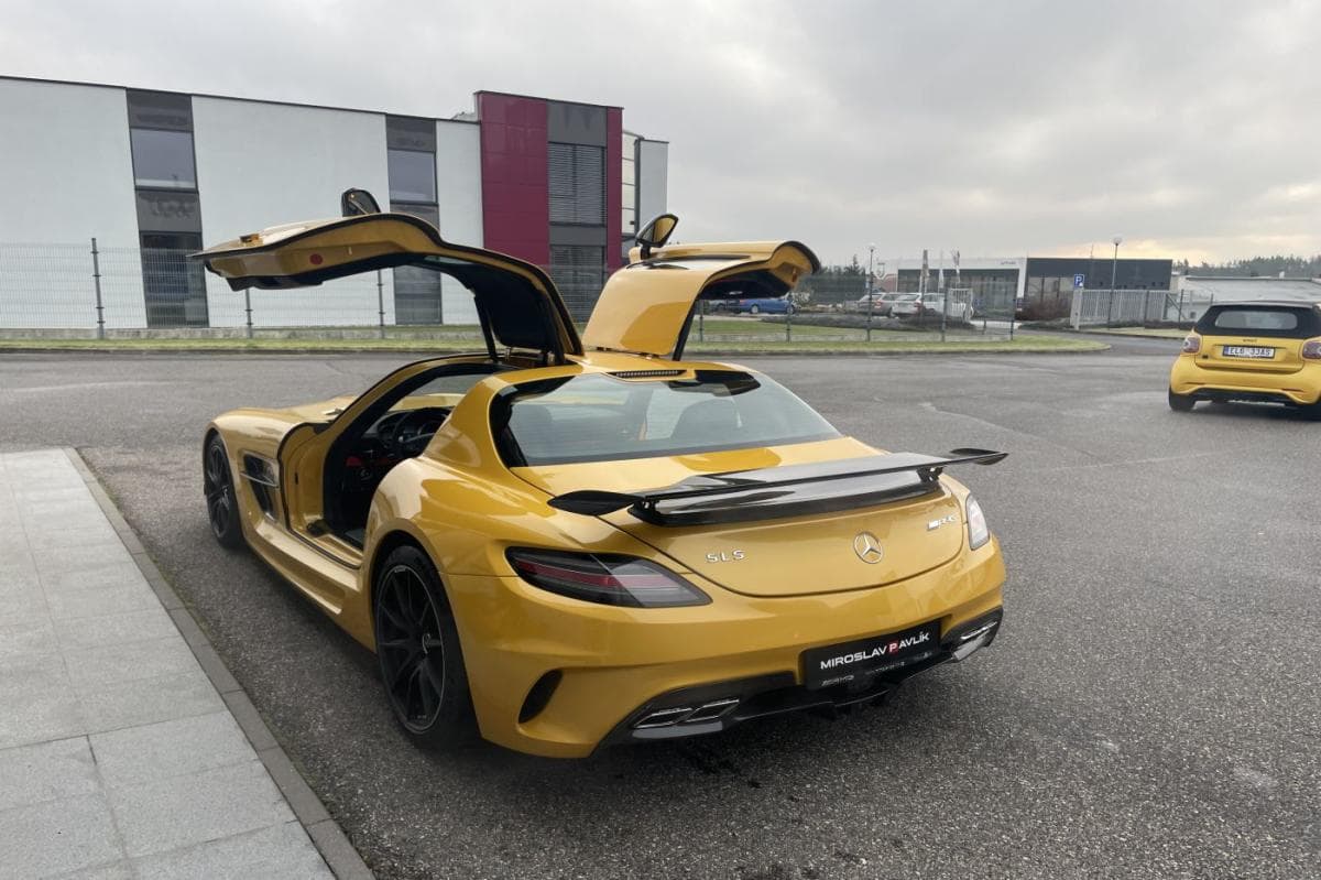 2014 Mercedes-Benz SLS - 7