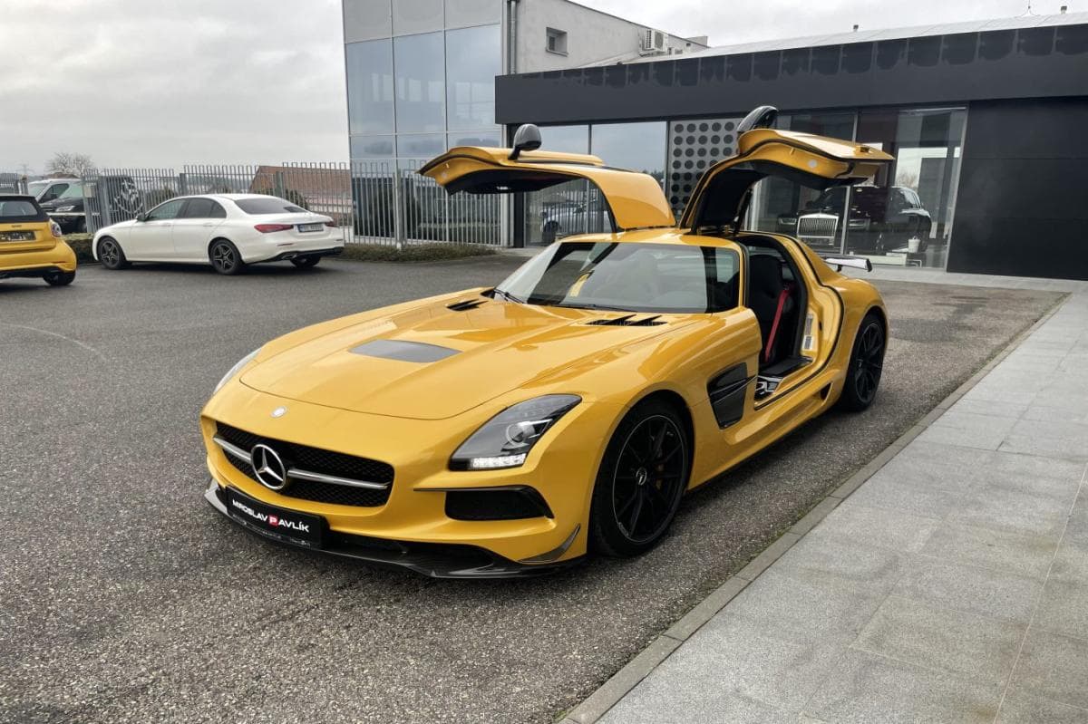 2014 Mercedes-Benz SLS - 8