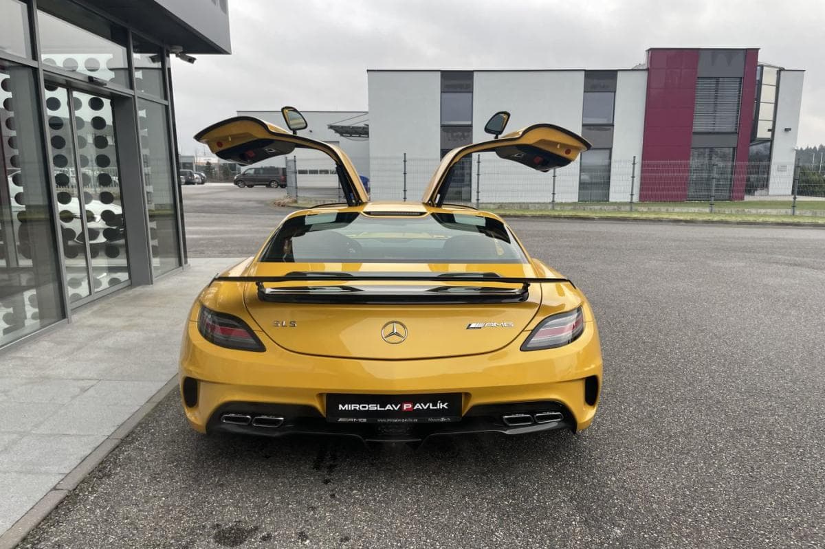 2014 Mercedes-Benz SLS - 9