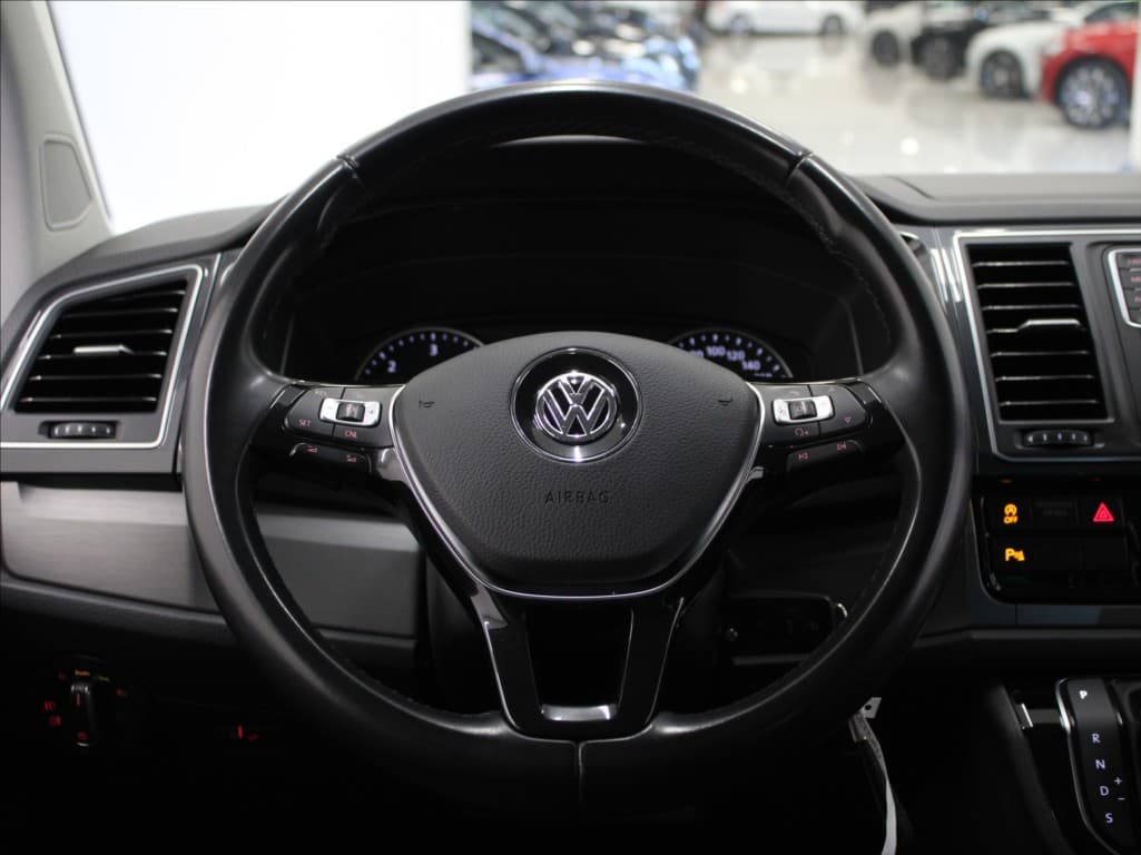 2019 Volkswagen Multivan - 10